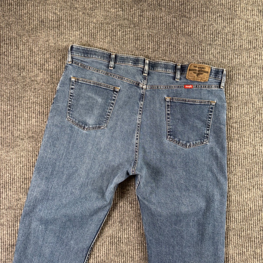 Wrangler Mens 42x30 Regular Fit Blue Denim Jeans Cowboy Western Workwear Ranch